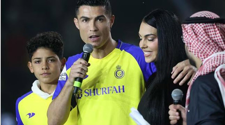 Ronaldo Responds to Reports of Emotional Rift with Georgina, Vows to Cherish Her Beauty for Life