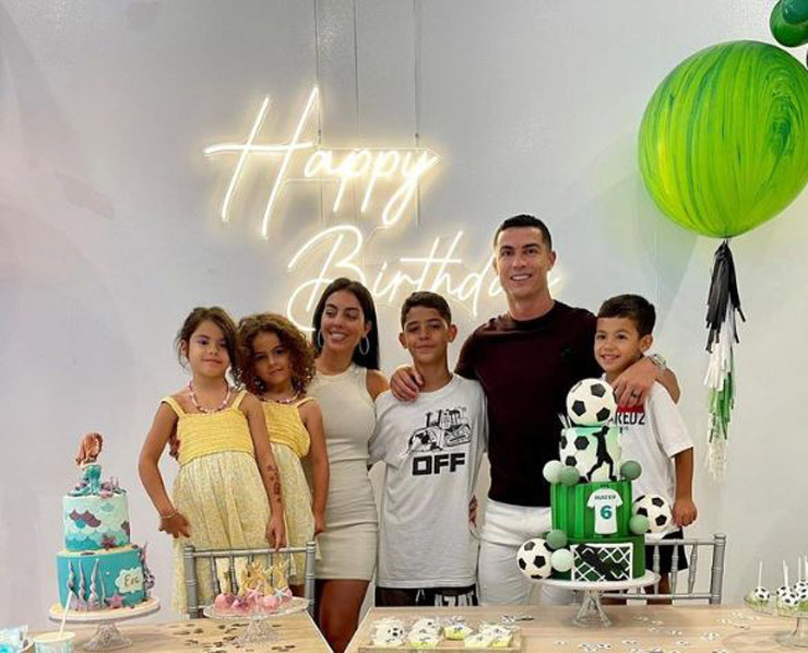 Ronaldo Responds to Reports of Emotional Rift with Georgina, Vows to Cherish Her Beauty for Life